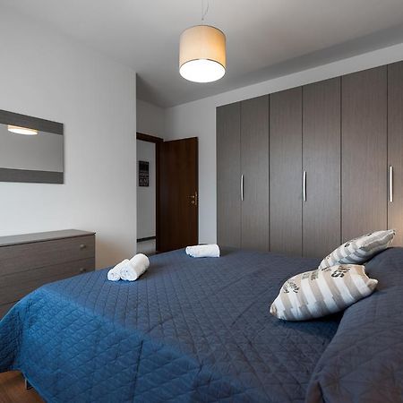 Apartamento Ortaglia Torri Del Benaco Exterior foto