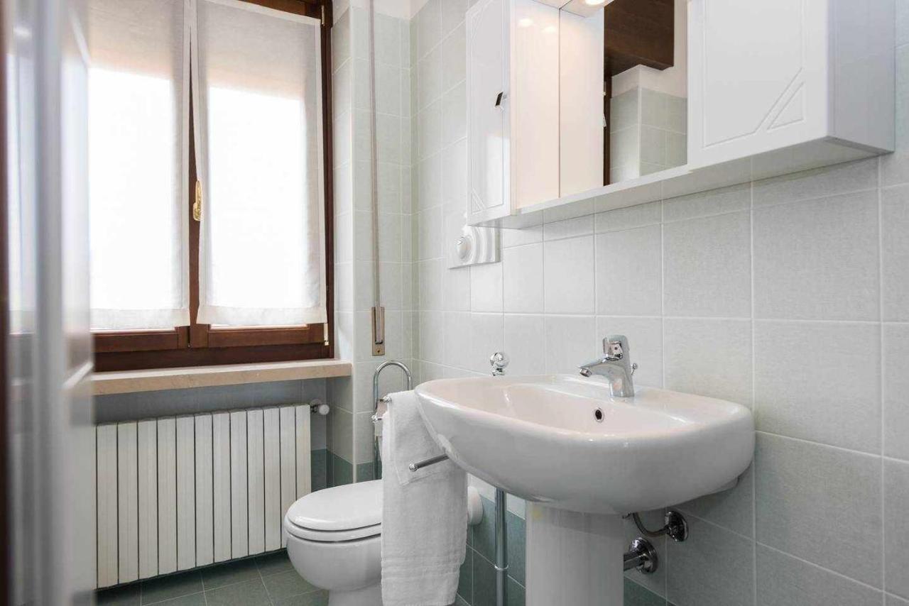 Apartamento Ortaglia Torri Del Benaco Exterior foto